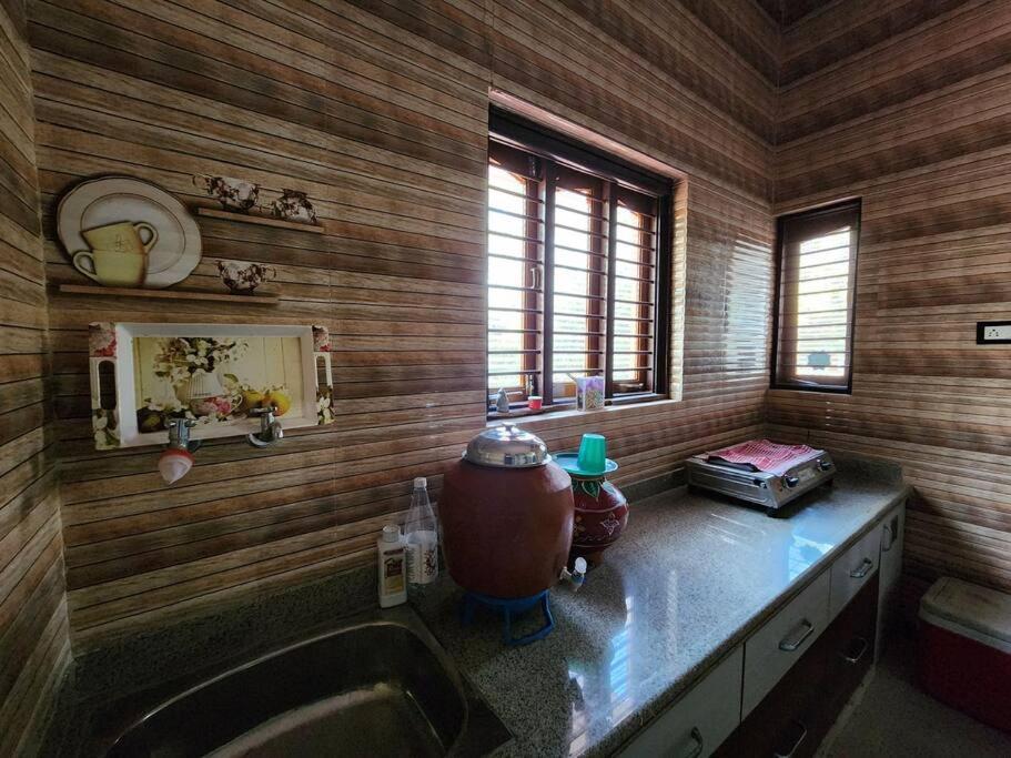 Farmhouse Close To Nature - Kesari Farm Gandhinagar Eksteriør bilde